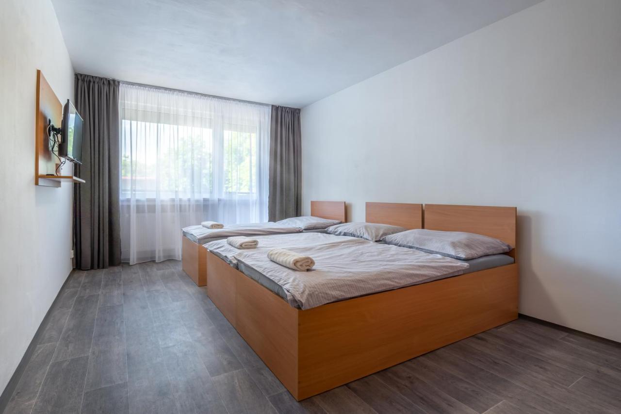 Apartmany A Studia Zamecky Park 里维诺夫 外观 照片